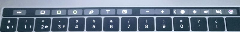 Detalle de la touchbar que integran los MacBook Pro de 15
