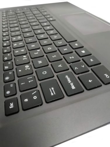 Una foto muy de cerca al teclado del Huawei MateBook D