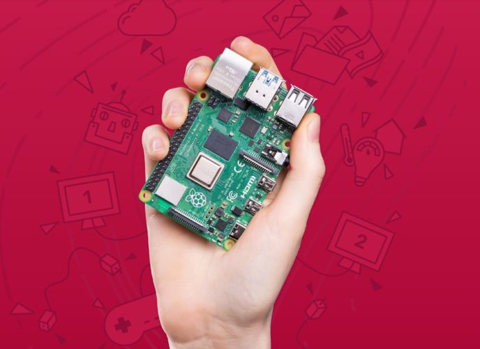 Una mano alzando una placa de Raspberry 4 sobre un fondo de color rojo con iconos de robots redes, carpetas y gamepads